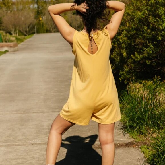 Amelia Shorty Romper - Picture 2 of 2